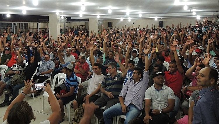 Trabalhadores da construção civil poderão entrar em greve a partir de segunda-feira, em João Pessoa Trabalhadores da construção civil poderão entrar em greve a partir de segunda-feira, em João Pessoa