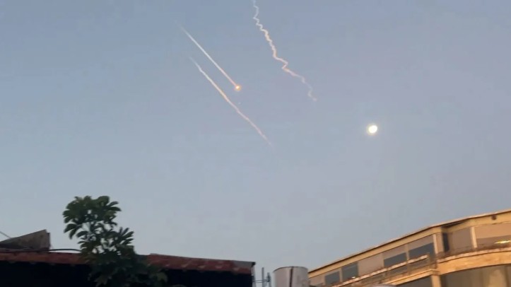 Irã ameaça bases dos Estados Unidos, França e Reino Unido se impedirem reação a Israel Irã ameaça bases dos Estados Unidos, França e Reino Unido se impedirem reação a Israel