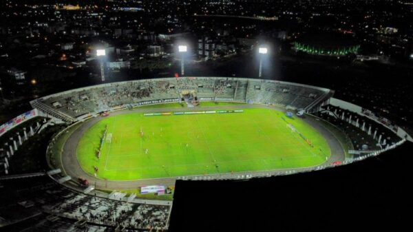 João Azevêdo entrega nova iluminação do Almeidão durante partida do Botafogo-PB, em João Pessoa; investimentos chegam a R$ 2,5 milhões João Azevêdo entrega nova iluminação do Almeidão durante partida do Botafogo-PB, em João Pessoa; investimentos chegam a R$ 2,5 milhões