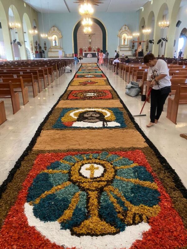 Tapetes de Corpus Christi: significado, tradição e simbolismo da fé