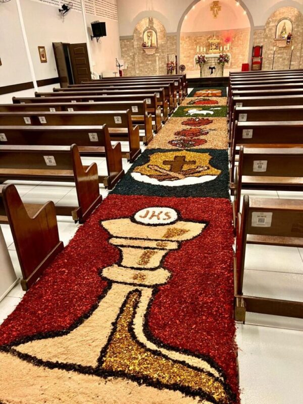 Tapetes de Corpus Christi: significado, tradição e simbolismo da fé