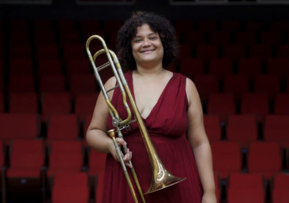 Larissa Feliciano (trombonista) – Iniciou seus estudos musicais em bandas de música centenárias