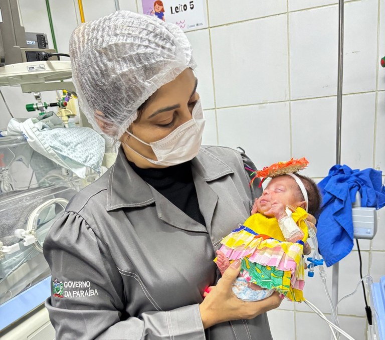 Arraiá de bebês: recém-nascidos na Maternidade de Patos estrelam ensaio fotográfico junino Arraiá de bebês: recém-nascidos na Maternidade de Patos estrelam ensaio fotográfico junino