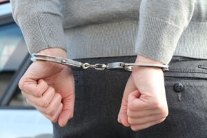 Operação prende cerca de 20 investigados por homicídios, estupro, tráfico de drogas e outros crimes na Grande João Pessoa prisão