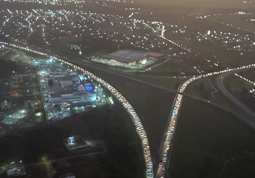 Acidente e volta para casa após São João causa congestionamento de 10 km na BR-230 nesta terça-feira, na Grande João Pessoa Acidente e volta para casa após São João causa congestionamento de 10 km na BR-230 nesta terça-feira, na Grande João Pessoa