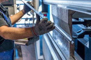 Volume de empregados na indústria da Paraíba recua 10,5% em dez anos, apesar do crescimento no número de empresas indústria, fábrica