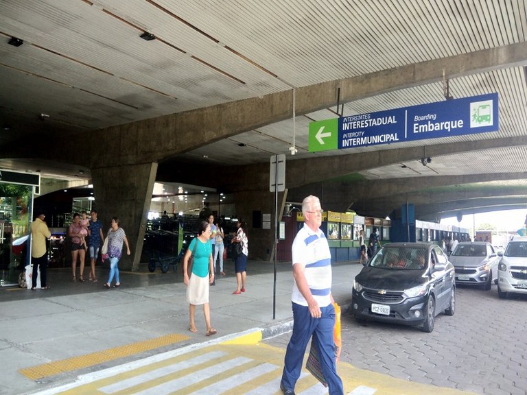 Greve de motoristas de empresa de ônibus provoca tumulto no terminal Rodoviário de João Pessoa e revolta passageiros Greve de motoristas de empresa de ônibus provoca tumulto no terminal Rodoviário de João Pessoa e revolta passageiros