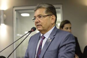 Adriano Galdino nega filiação ao PT e diz que vai disputar o Governo da Paraíba pelo Republicanos