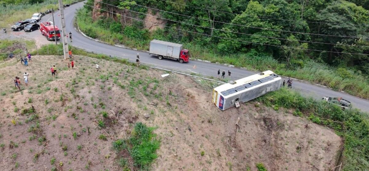 imagens perícia ônibus acidente Pilões