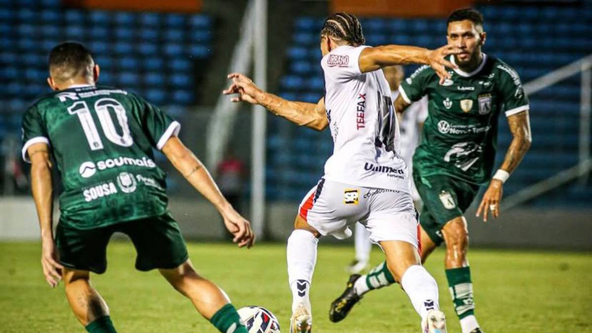 Ferroviário e Sousa-PB empatam sem gols em jogo movimentado pela Série D Ferroviário e Sousa-PB empatam sem gols em jogo movimentado pela Série D
