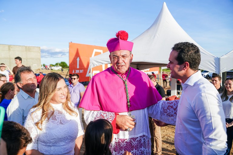 Dom Francisco Gabriel toma posse como novo bispo de Cajazeiras imagem