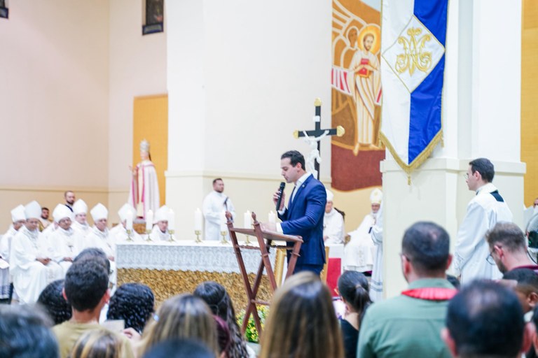 Dom Francisco Gabriel toma posse como novo bispo de Cajazeiras imagem