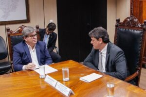 "Governadores engenheiros": presidente do Confea elogia gestões de João Azevedo e Tarcísio de Freitas "Governadores engenheiros": presidente do Confea elogia gestões de João Azevedo e Tarcísio de Freitas