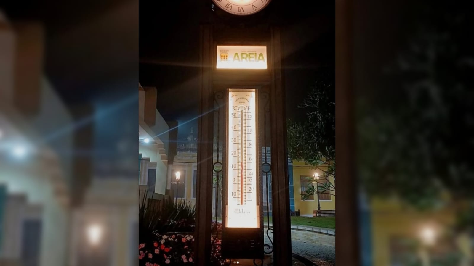 Termômetro na praça Ministro José Américo de Almeida. (foto: reprodução/Prefeitura de Areia no Instagram)