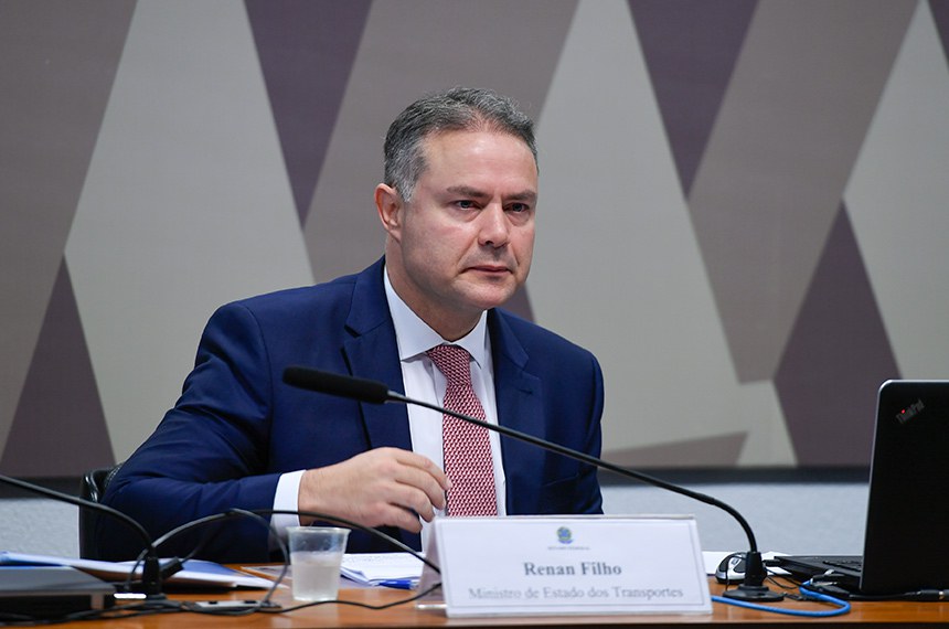 "Maior investimento em mobilidade urbana da história da cidade", diz Ministro dos Transportes sobre obras de infraestrutura viária em Campina Grande Ministro dos Transportes Renan Filho