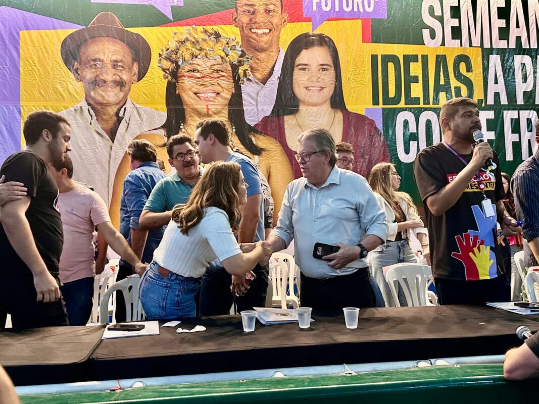 Ao lado de João, Pollyanna visita obras e serviços do governo, defende representatividade e reforça escuta popular no ODE em Pombal