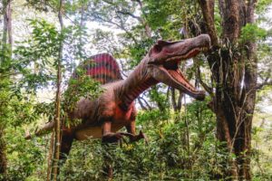 Parte do parque temática 'Terra dos Dinos', no Rio de Janeiro. Parque deve abrir filial na Paraíba. (foto: divulgação/Terra dos Dinos)
