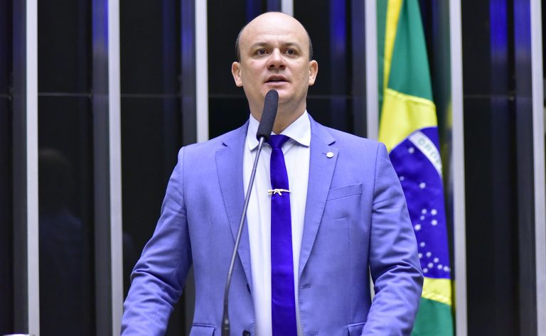 O deputado federal, Cabo Gilberto Silva (PL), reafirma a tese de que Bolsonaro sofre perseguição