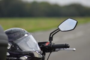 Mortes por falta do uso de capacetes são maioria em acidentes com motocicletas na Paraíba, diz superintendente do Detran-PB Mortes por falta do uso de capacetes são maioria em acidentes com motocicletas na Paraíba, diz superintendente do Detran-PB