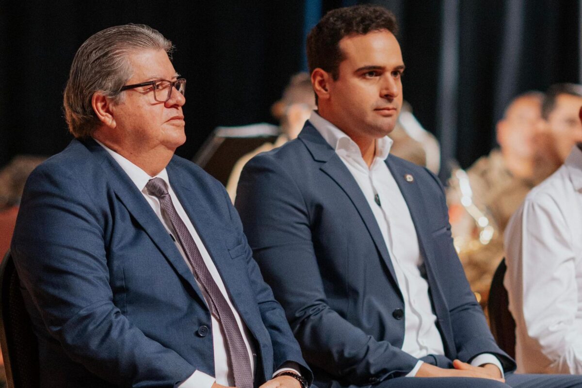 João Azevedo responde Efraim Filho e diz que oposição espera rompimento no Governo para ter candidato João Azevêdo e Lucas Ribeiro. (Foto: assessoria)