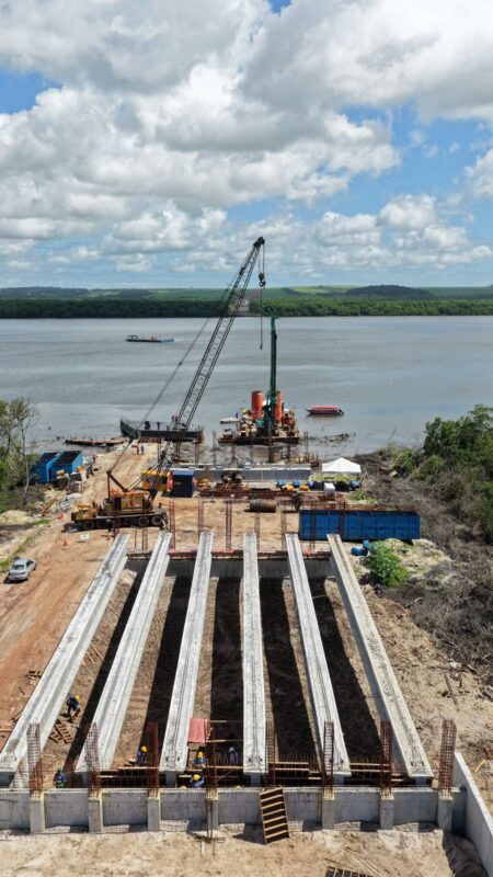 Com 2.156 metros, localizada na Paraíba, Ponte do Futuro é a maior em construção atualmente no Brasil Com 2.156 metros, localizada na Paraíba, Ponte do Futuro é a maior em construção atualmente no Brasil