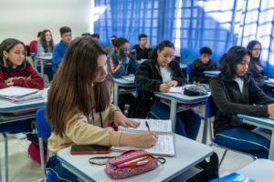 Enem 2025 tem mais 142 mil inscritos na Paraíba (Foto: Silvio Turra/Seed -PR)