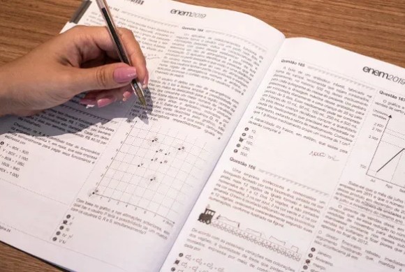 xistem muitas etapas da elaboração da prova do Enem até a sua realização.Crédito da Imagem: Arquivo / Rede Omnia