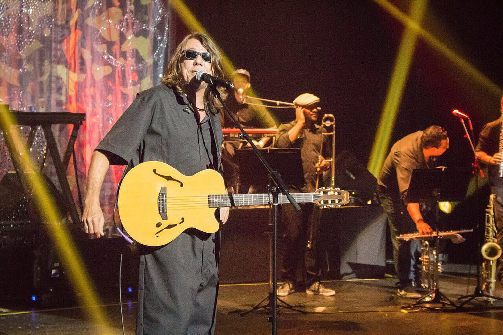 Lenine faz show gratuito em João Pessoa no dia 4 de agosto