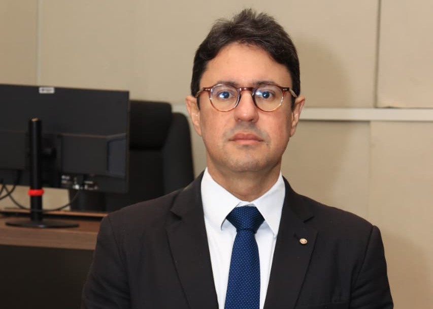 Mais votado na lista tríplice, Leonardo Quintans diz estar confiante em escolha de João Azevêdo: "respeitando a prerrogativa" Mais votado na lista tríplice, Leonardo Quintans diz estar confiante em escolha de João Azevêdo: "respeitando a prerrogativa"