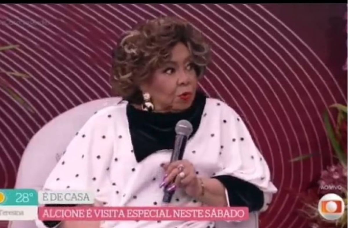 Alcione diz que Trump deve 'deixar Brasil em paz' e brinca 'vou fazer uma macumbinha'