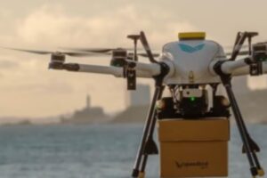 Delivery com drones: Empresas na Bahia adotam tecnologia que agiliza entregas em locais de difícil acesso