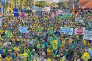 Ato pró-Bolsonaro em João Pessoa ocorre no 'Busto de Tamandaré'. (foto: reprodução/redes sociais)