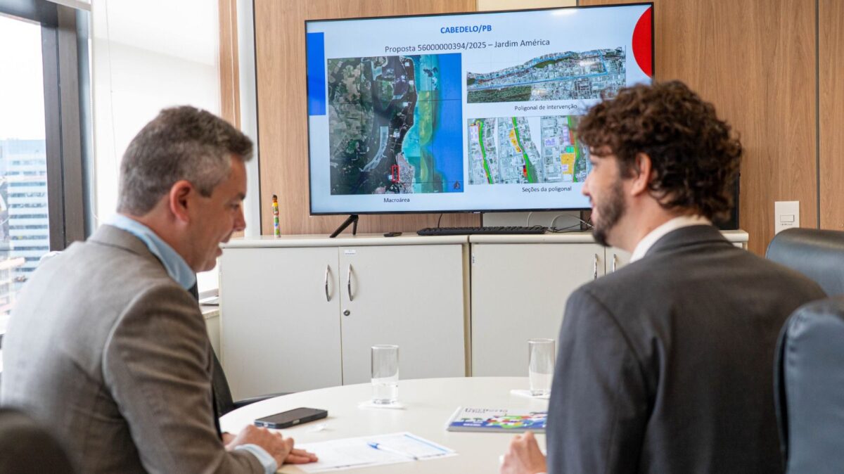 André Coutinho garante investimento histórico de R$103 milhões para habitação e urbanização de Cabedelo