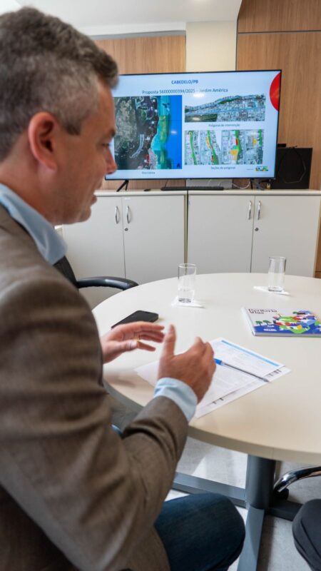 André Coutinho garante investimento histórico de R$103 milhões para habitação e urbanização de Cabedelo