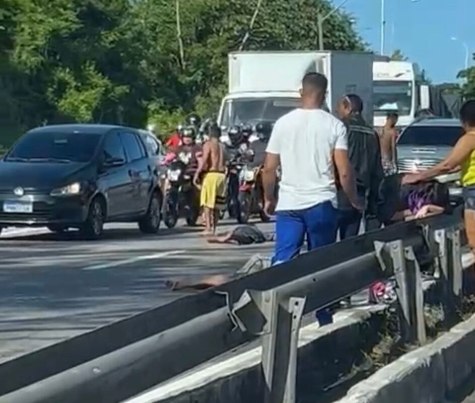 Acidente deixa dois mortos na BR-230, altura da barreira do Castelo Branco, em João Pessoa