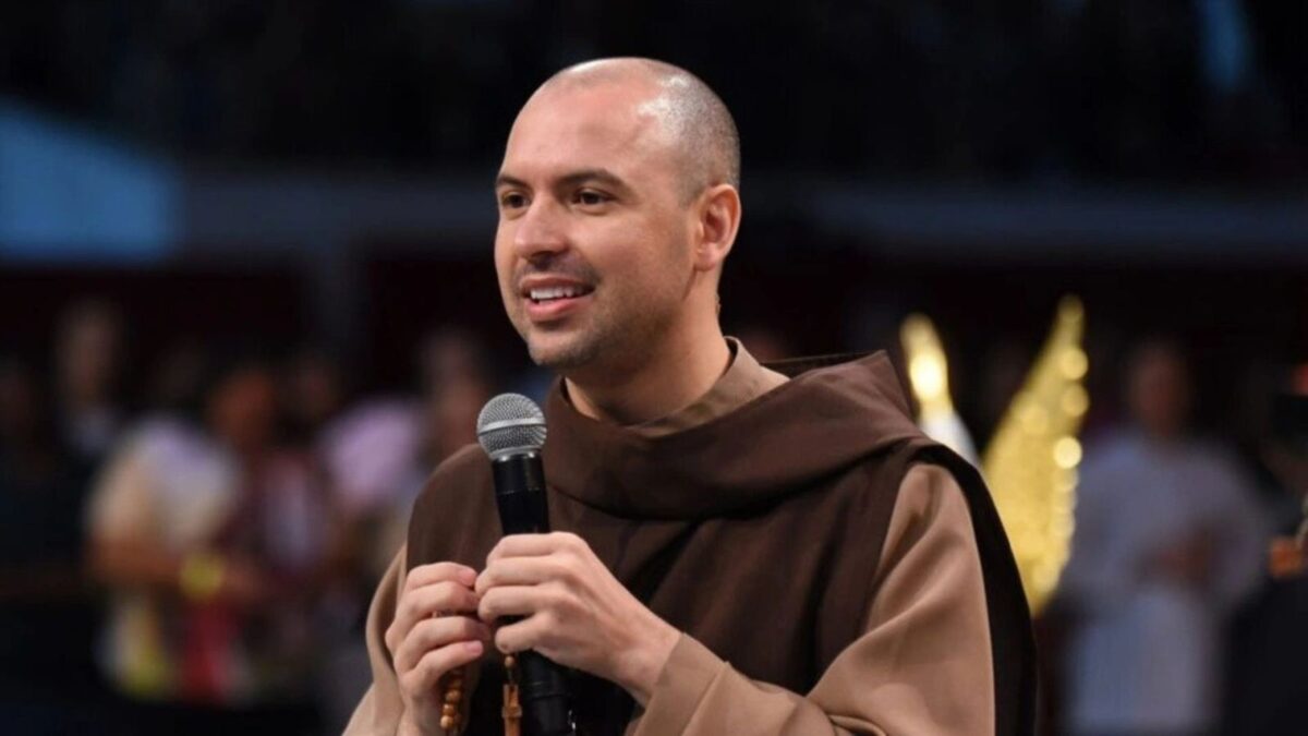 Arquidiocese anuncia dia e horário de show do Frei Gilson na orla de João Pessoa