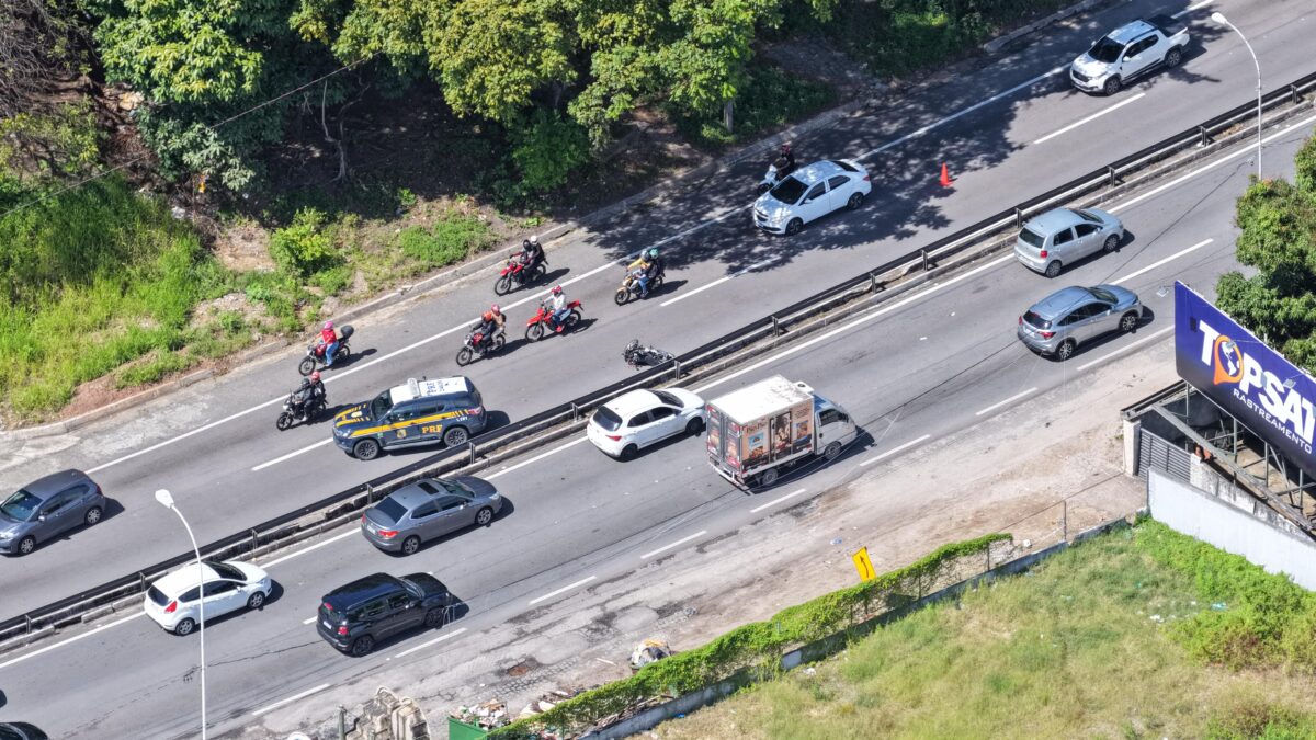 Acidente deixa uma pessoa morta e uma gravemente ferida na BR-230, altura da barreira do Castelo Branco, em João Pessoa