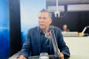 Ricardo Barbosa espera que soluções do governo amenizem o impacto do tarifaço e prevê "não havendo mudança nesse tarifaço, a gente passa a ter um problema grande", alertou acerca do impacto de 50% nos produtos brasileiros pelo governo norte americano. 