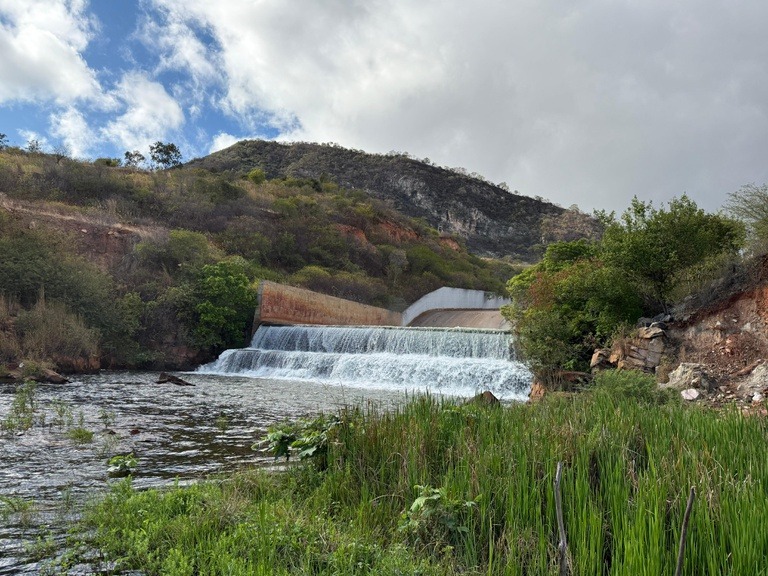 VÍDEO: águas do Rio São Francisco chegam na Barragem de Engenheiro Ávidos e válvulas são abertas Águas do Rio São Francisco chegaram ao açude Engenheiro Ávidos. (foto divulgação/MDR)
