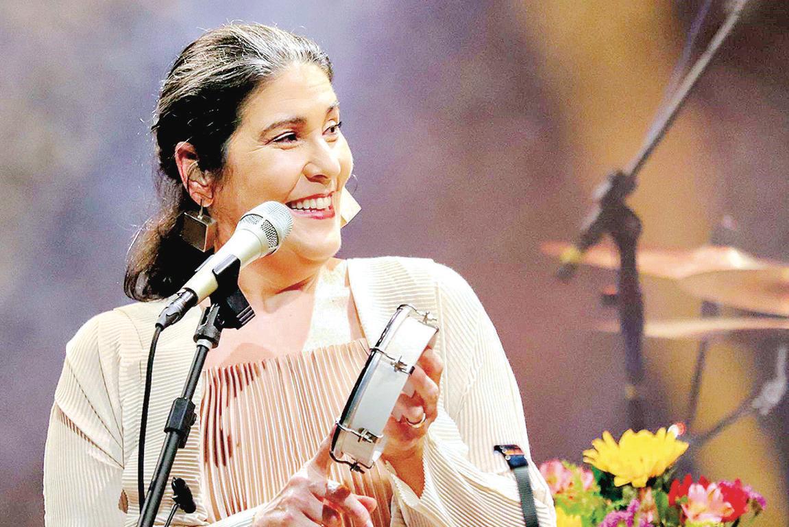 Mônica Salmaso, ícone da MPB e queridinha de Chico Buarque, se apresenta na Paraíba