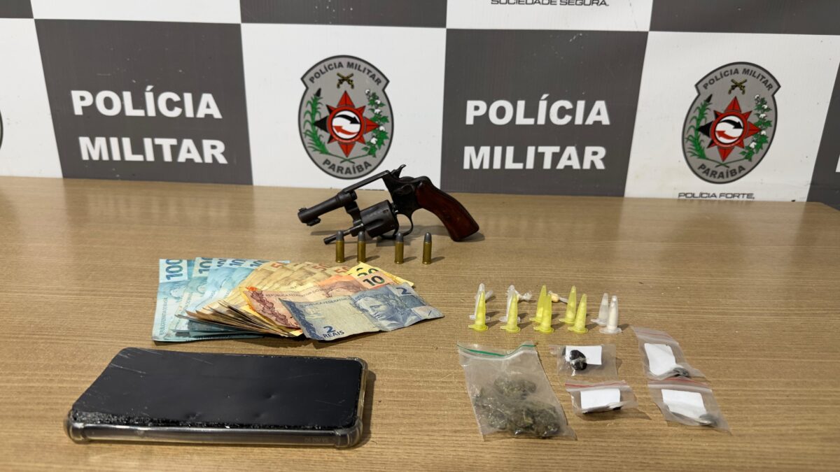 Homem é preso pela polícia com mais de R$ 1 mil, drogas e arma de fogo na zona sul de João Pessoa