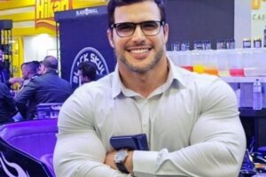 Empresário mata gari em briga de trânsito e é preso na academia em Minas Gerais Empresário mata gari em briga de trânsito e é preso na academia em Minas Gerais