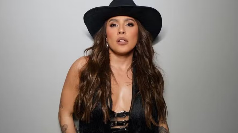 Avião de Lauana Prado faz pouso de emergência após porta abrir durante o voo: "estamos muito abalados"