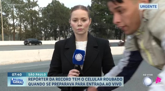 Repórter da Record é assaltada antes de entrada ao vivo em SP