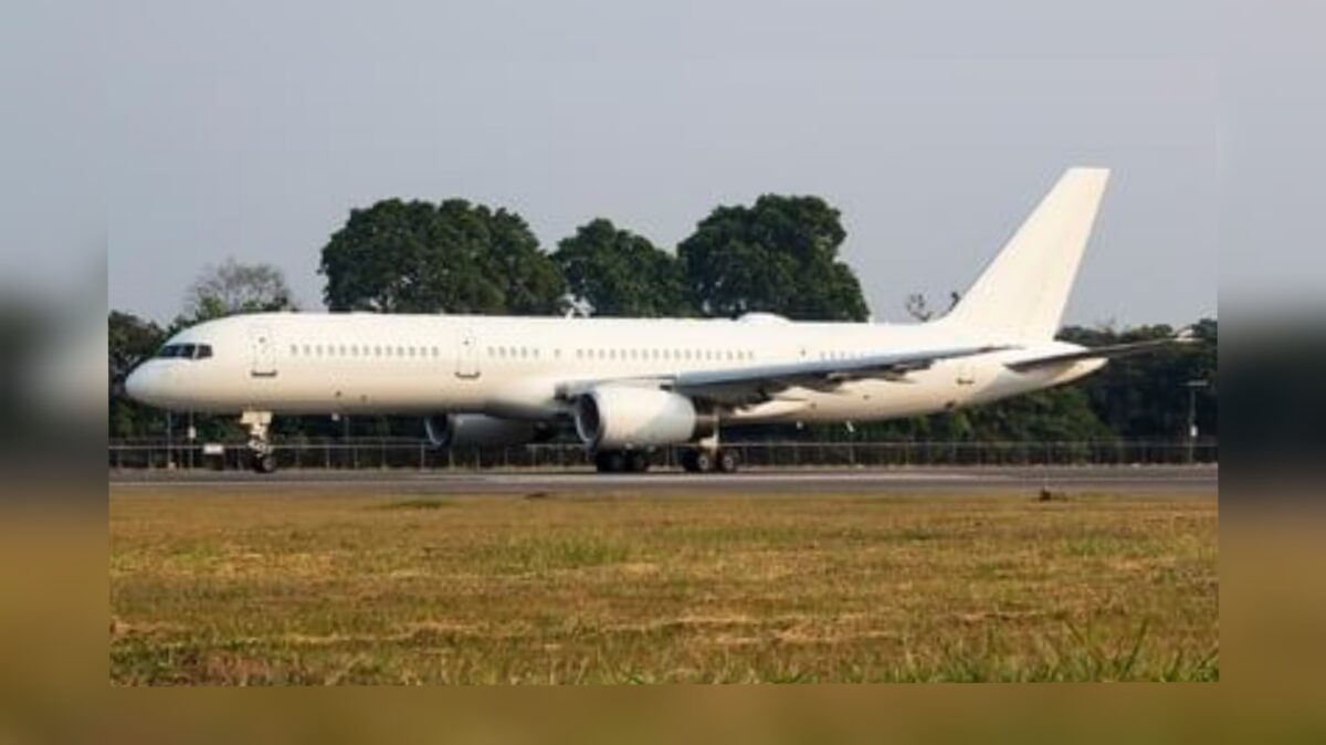 Avião especial do governo dos EUA pousa no Brasil Avião especial do governo dos EUA pousa no Brasil