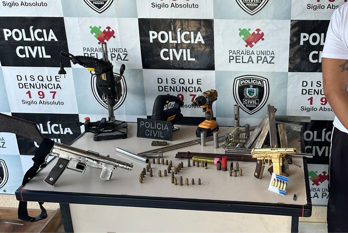 Polícia apreende submetralhadoras e prende homem em flagrante no Poço, em Cabedelo