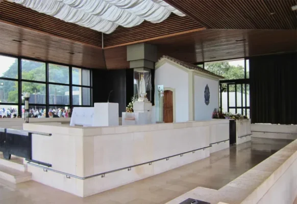 Capela das aparições original fica em Portugal