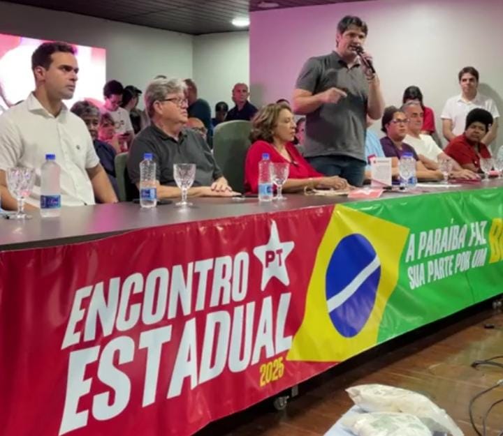 Cida Ramos toma posse como nova presidente do PT na Paraíba; João Azevêdo e Lucas Ribeiro participam da cerimônia