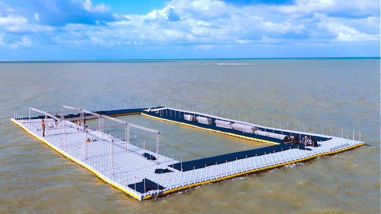 João Pessoa recebe o primeiro Aquarace do mundo com piscina flutuante no mar