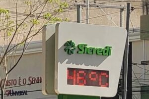 Sob alertas de calor intenso, termômetro registra 46ºC em Patos